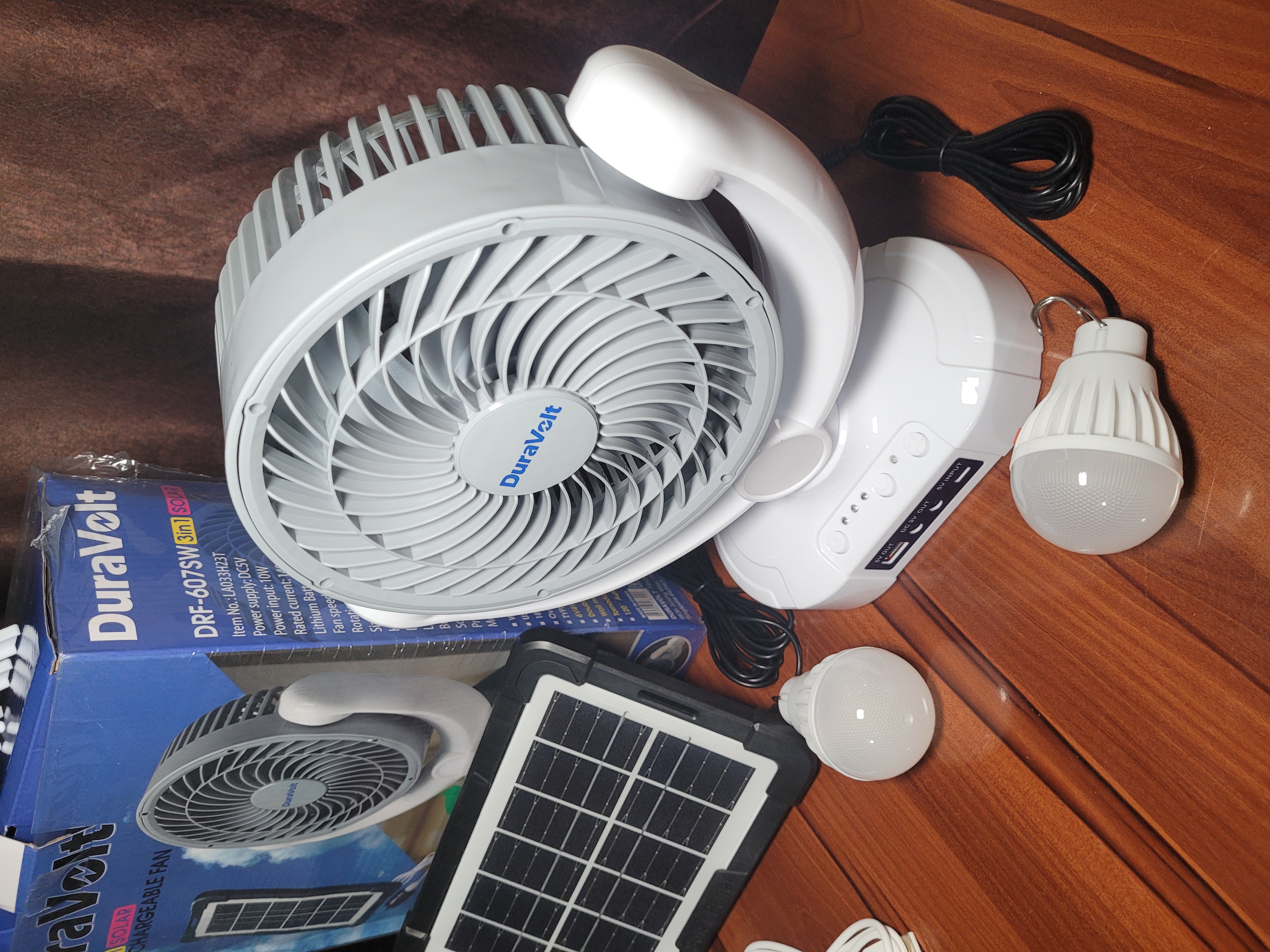 DuraVolt DRF-607SW 7-Inch 3-in-1 Solar Rechargeable Fan with Solar Panel & LED Bulbs